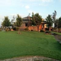 Faux Grass Lake Lac La Belle, Wisconsin Lawns, Commercial Landscape