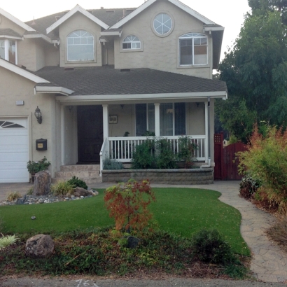 Fake Lawn Valders, Wisconsin Gardeners, Front Yard Design
