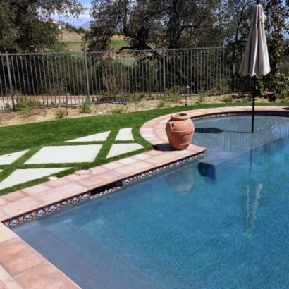 Synthetic Grass Manitowoc, Wisconsin City Landscape, Backyard Garden Ideas