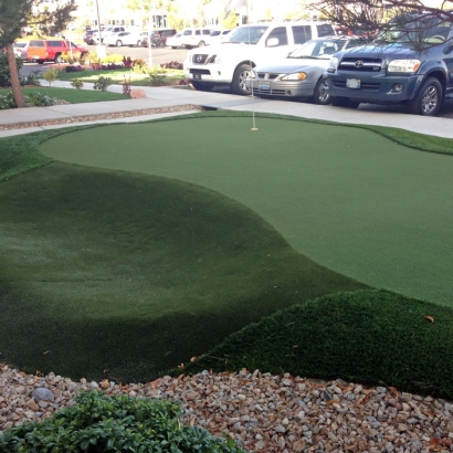 Synthetic Grass River Hills, Wisconsin Home Putting Green, Commercial Landscape