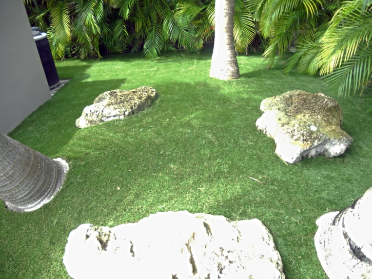 Artificial Turf Merton, Wisconsin Backyard Deck Ideas, Beautiful Backyards