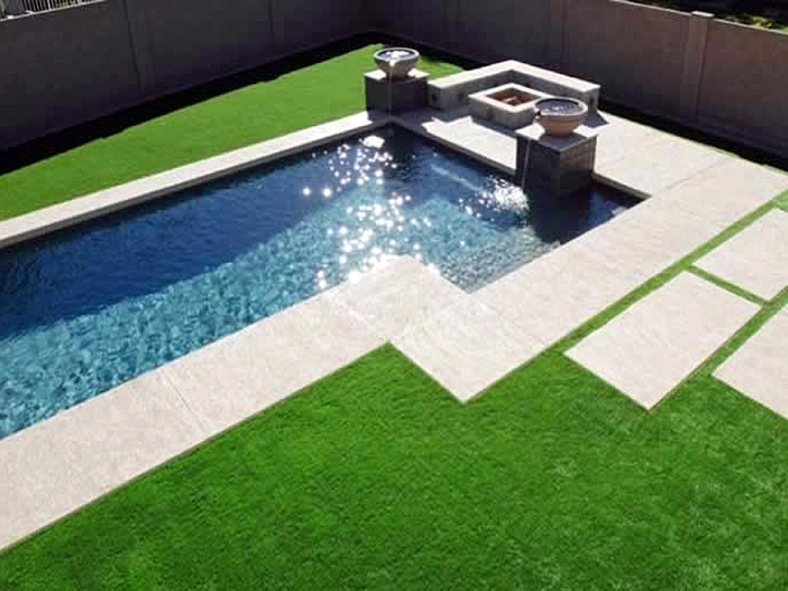 Fake Grass Hatley, Wisconsin Landscaping Business, Backyard