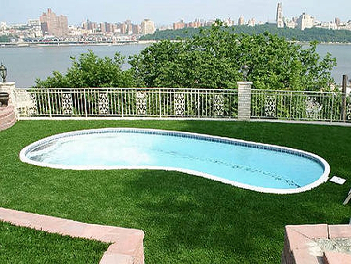 Grass Installation Manawa, Wisconsin City Landscape, Above Ground Swimming Pool